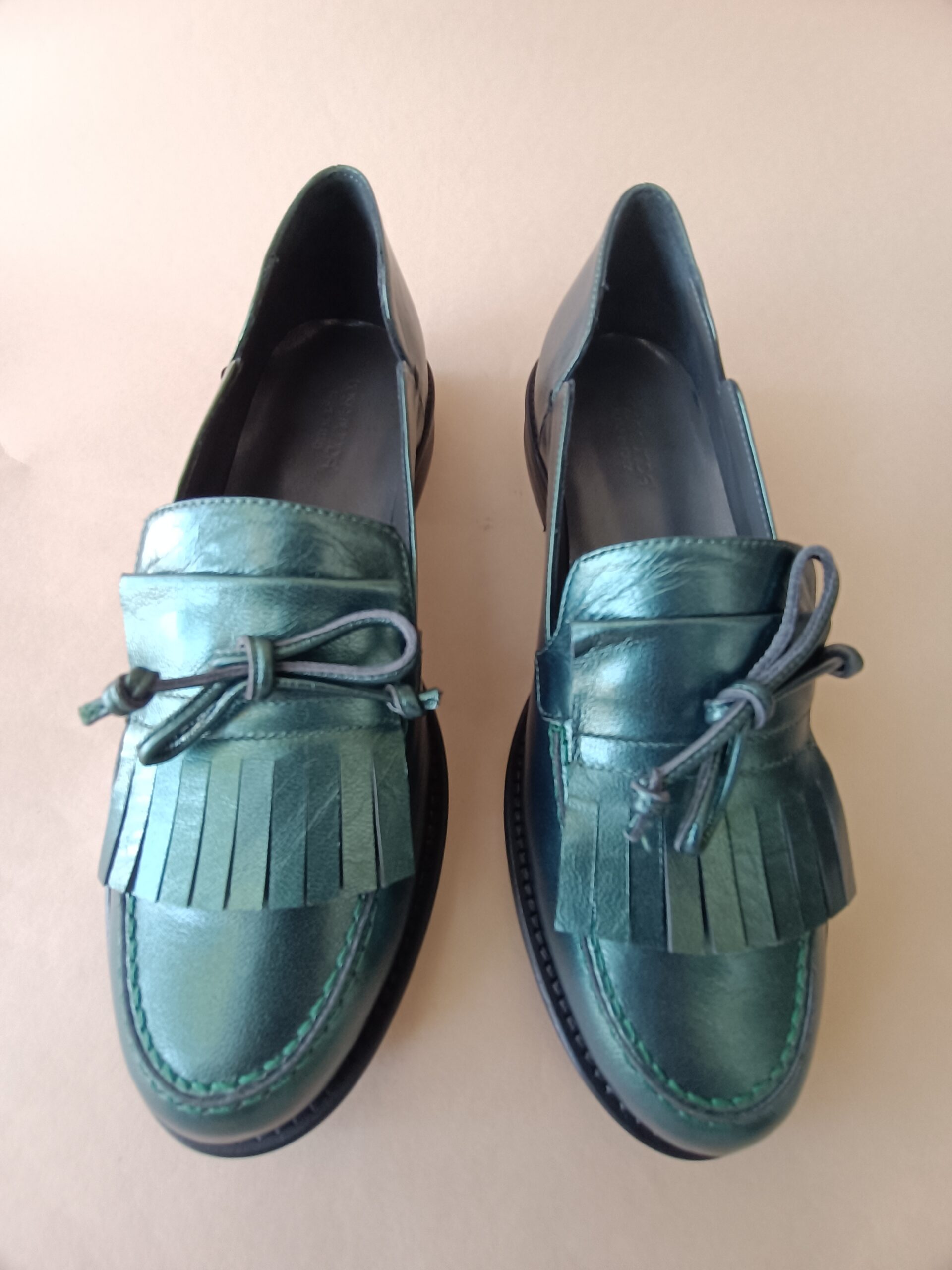 Loafers deals with fringe